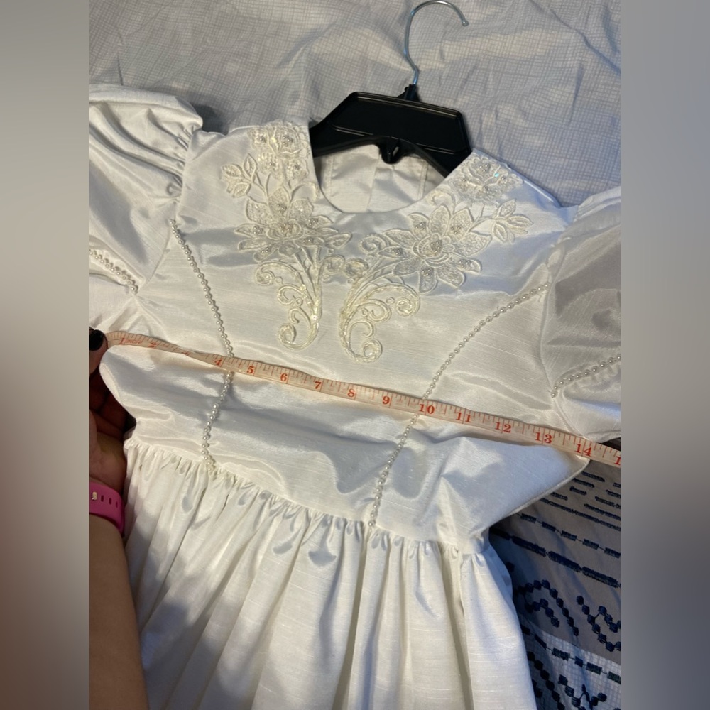 GIRLS FORMAL WHITE DRESS - Picture 9 of 13